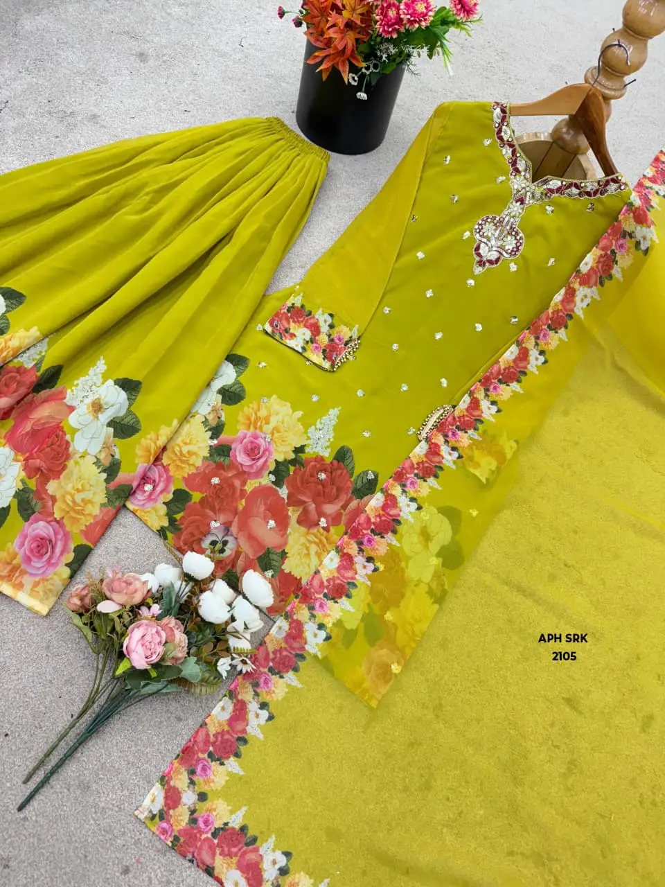Floral Printed Regular Thread Work Kurta with Sharara & With Dupatta
